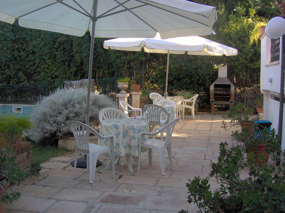Bed & Breakfast Santa Fara Барі Екстер'єр фото