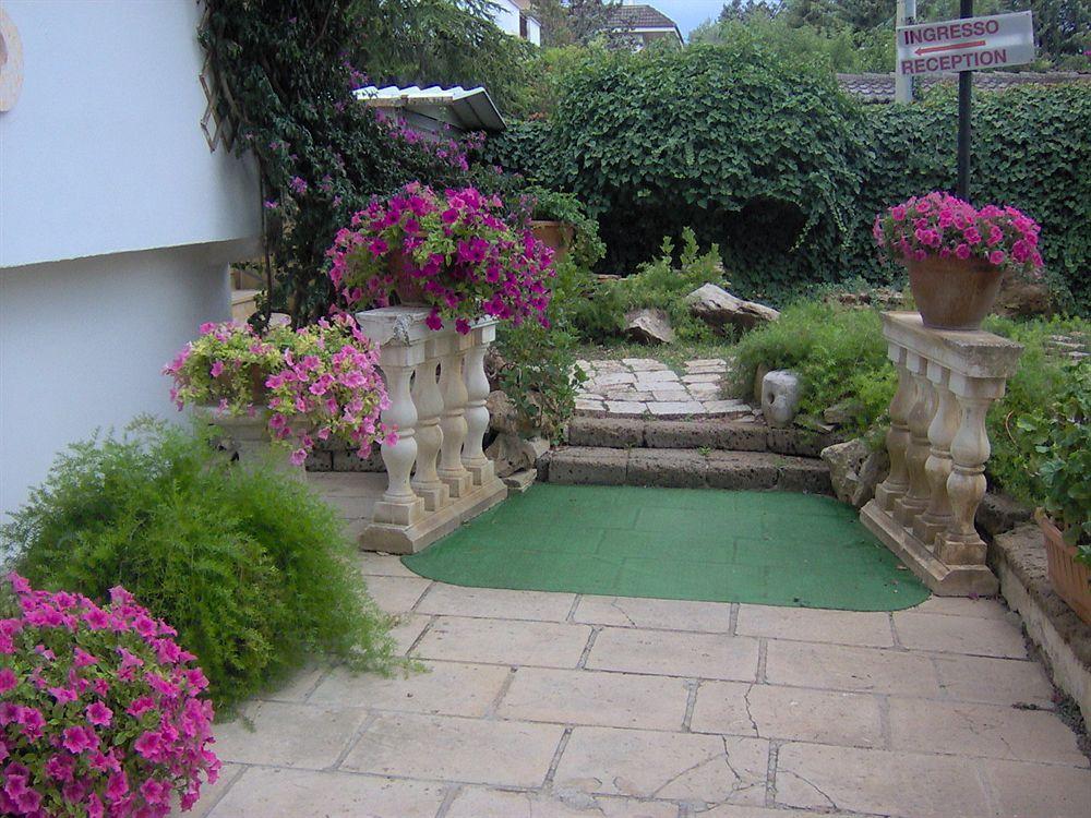 Bed & Breakfast Santa Fara Барі Екстер'єр фото