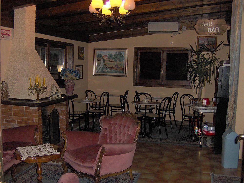 Bed & Breakfast Santa Fara Барі Екстер'єр фото
