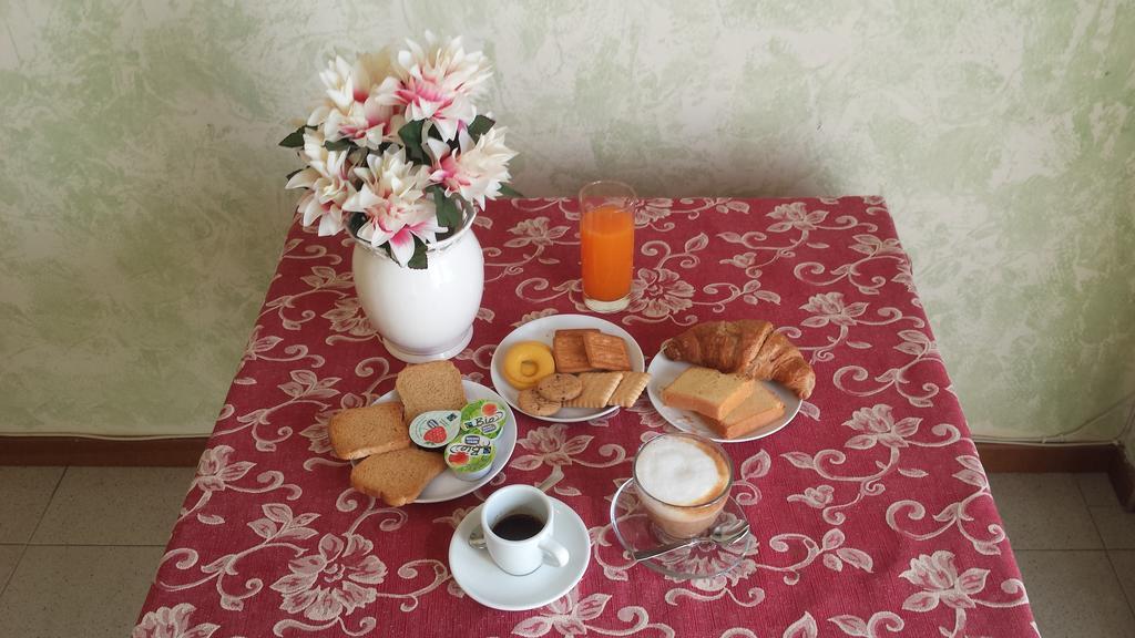 Bed & Breakfast Santa Fara Барі Екстер'єр фото