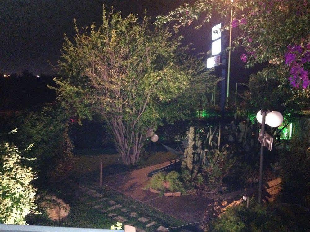Bed & Breakfast Santa Fara Барі Екстер'єр фото