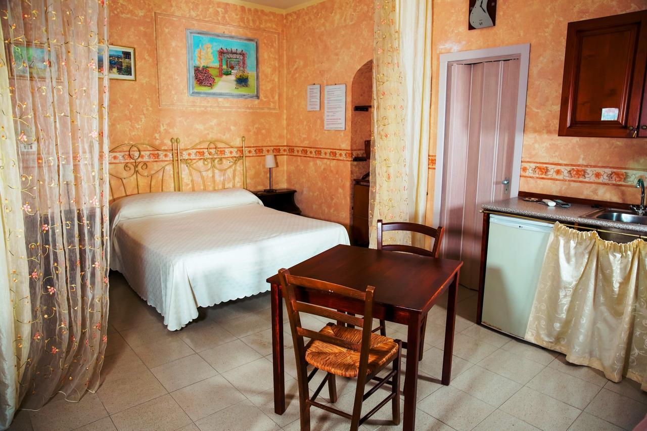 Bed & Breakfast Santa Fara Барі Екстер'єр фото