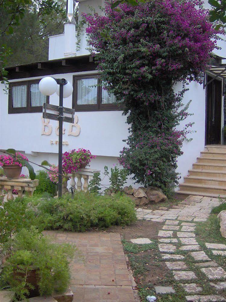 Bed & Breakfast Santa Fara Барі Екстер'єр фото